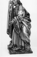 B141048