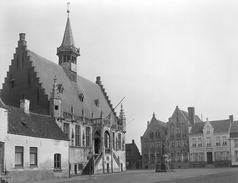 place de ville / Aspect[Damme]
