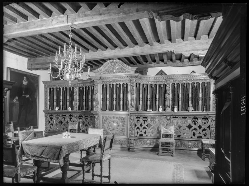 Kasteel Beauvoorde of kasteel Merghelynck