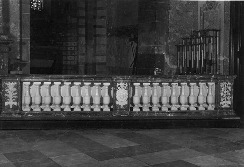banc de communion / Eglise Saint-Barthélemy[Liège]