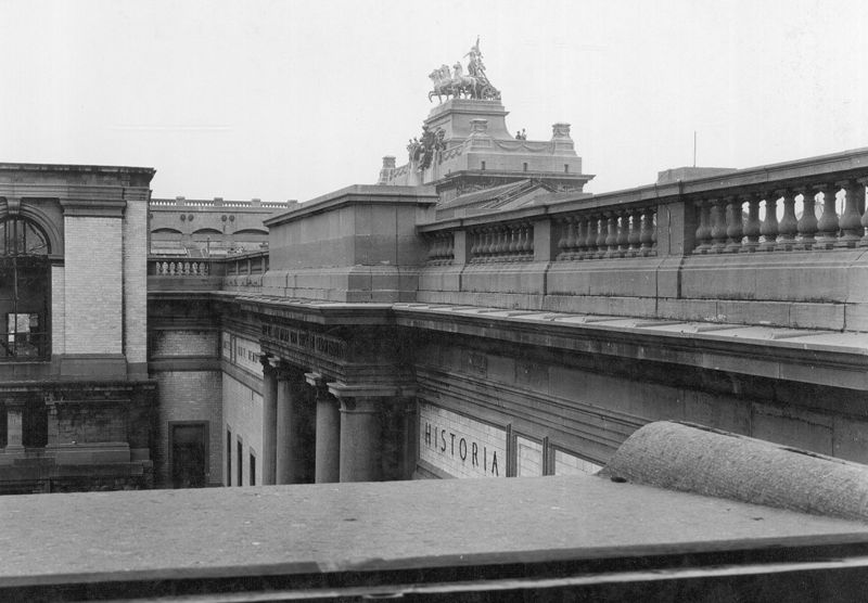 Arcade et hémicycle du Cinquantenaire
