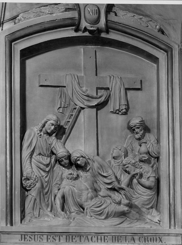 chemin de croix / Ancien couvent des Religieuses de l'Adoration Perpétuelle