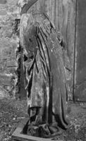 B153572