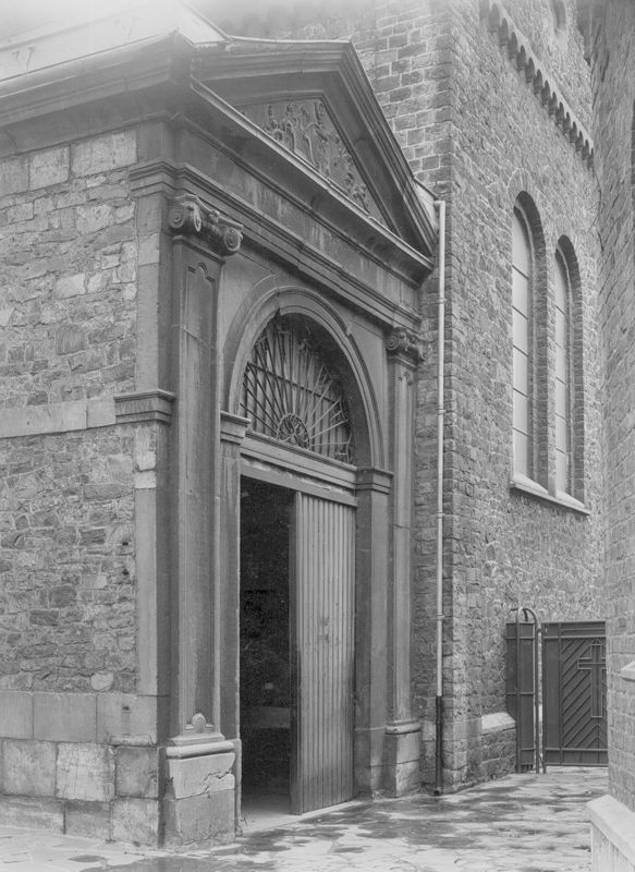 fronton[façade] / Eglise Saint-Gilles[Liège]