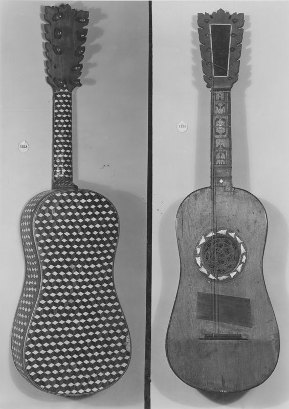 guitare / Musée des instruments de musique (MIM)
