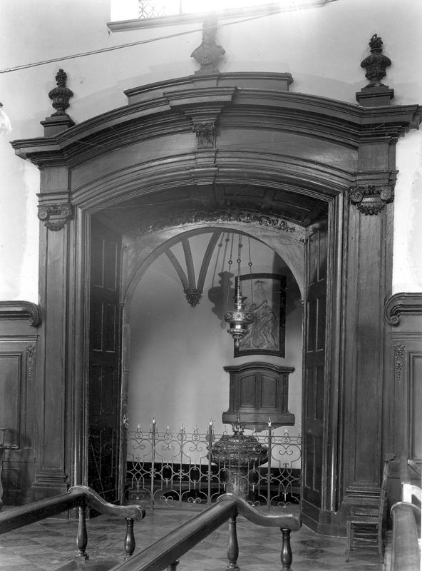 porte intérieure / Eglise Saint-Nicolas[Liège]