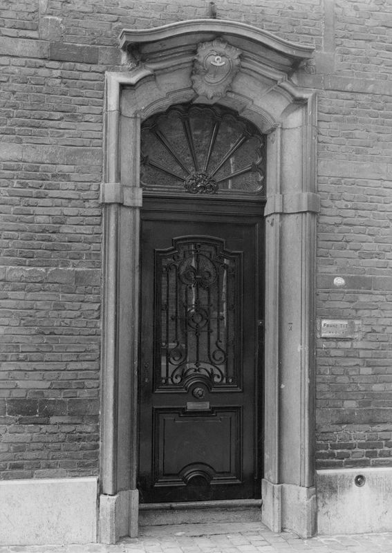 porte dans un mur extérieur / Bouwwerk[Leuven]