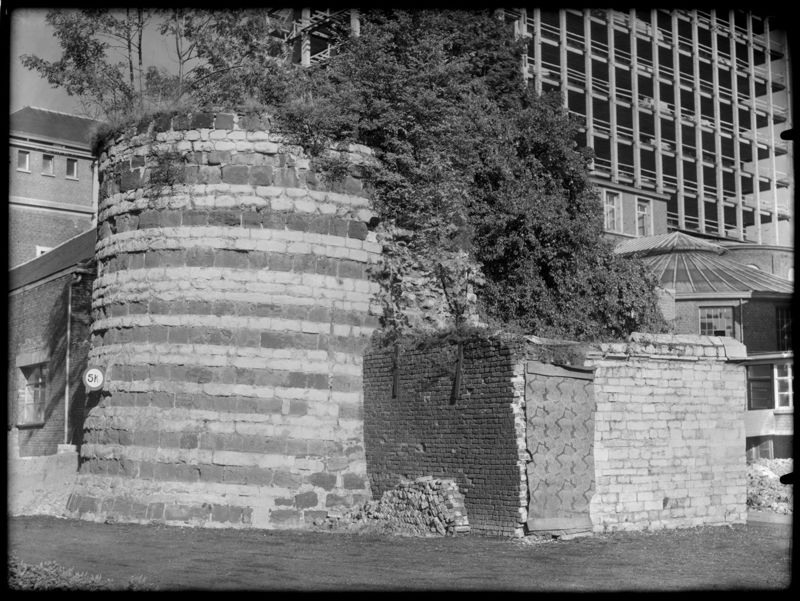 mur d'enceinte / Bouwwerk[Leuven]