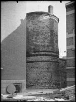 B157893