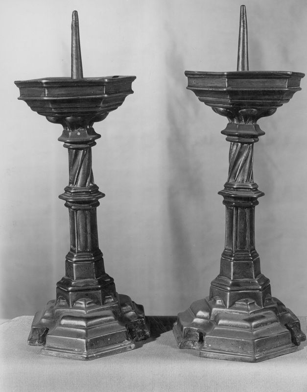 chandelier d'église / Museum Mayer van den Bergh