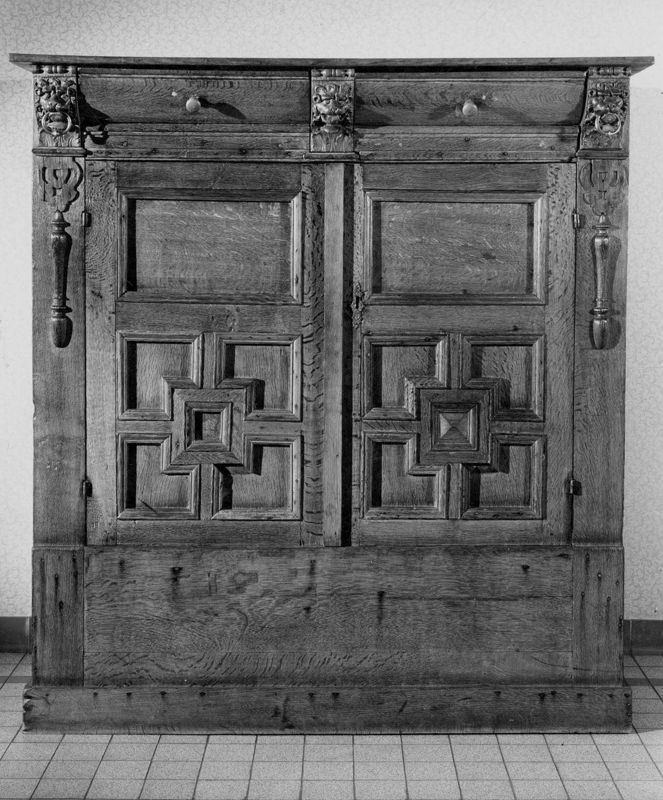buffet[meuble] / Couvent des Soeurs Hospitalières St-Augustin - Maison Saint-Joseph