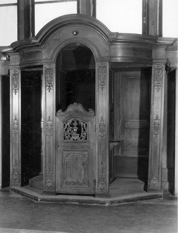 confessionnal / Eglise Saint-Vincent[Liège]