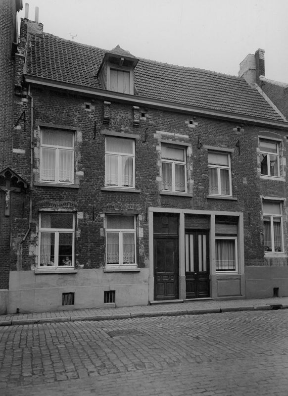 woongebouw / Bouwwerk[Leuven]