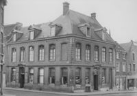 B163954