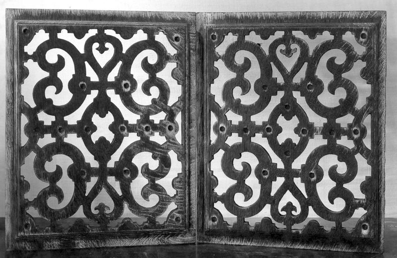 2 grilles de confessionnal