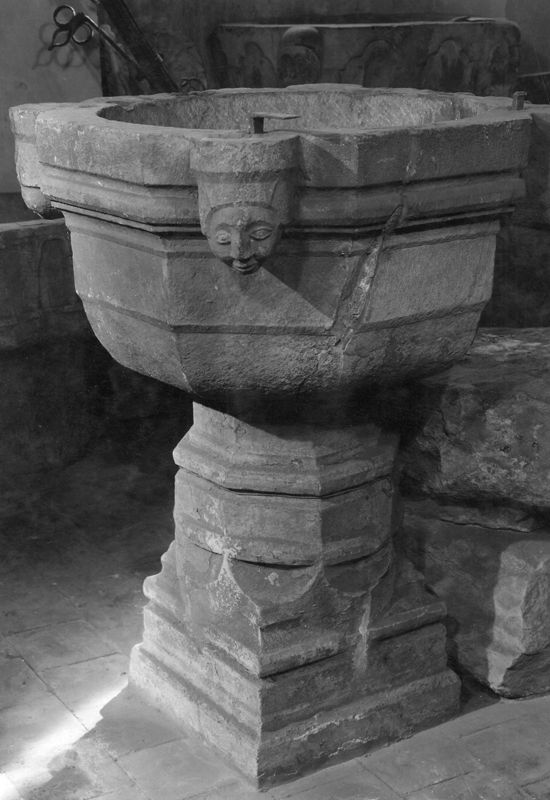 Fonts baptismaux de Tilleur