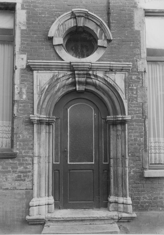 porte dans un mur extérieur / Bouwwerk[Leuven]