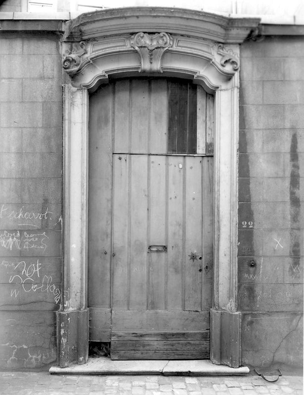 porte dans un mur extérieur / Bouwwerk[Leuven]