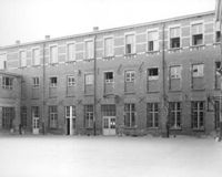 B166880