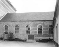 B166883