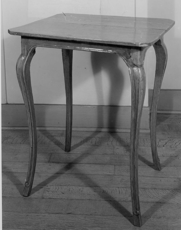 table[meuble] / Hospice du Valdor