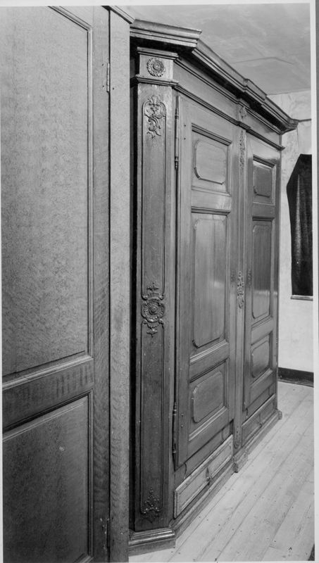 garde-robe / Hospice du Valdor