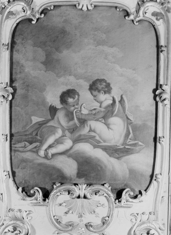 Deux Amours jouant avec une colombe