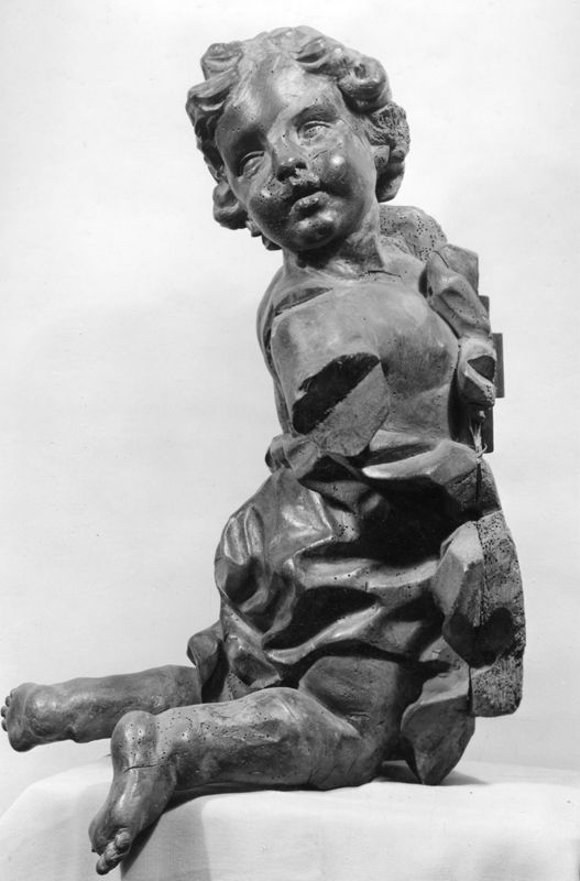 Angelot agenouillé