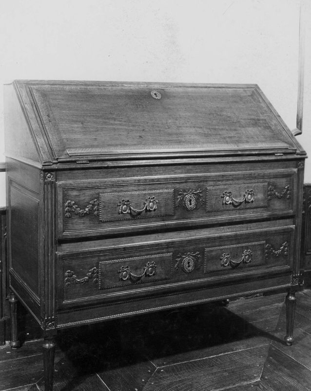 secrétaire[meuble] / Couvent des Révérends Pères Jésuites
