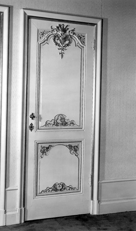 porte à un battant / Palais du Gouvernement Provincial[ancien Palais des Princes-Evêques]