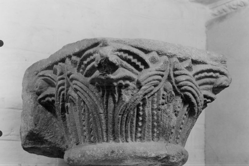 chapiteau[élément d'architecture] / Musée Curtius