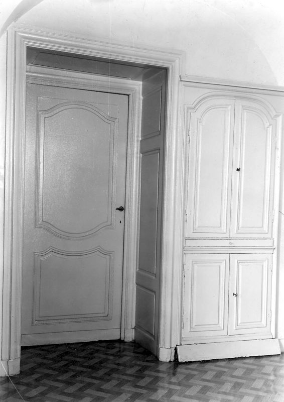 porte à un battant / Palais du Gouvernement Provincial[ancien Palais des Princes-Evêques]