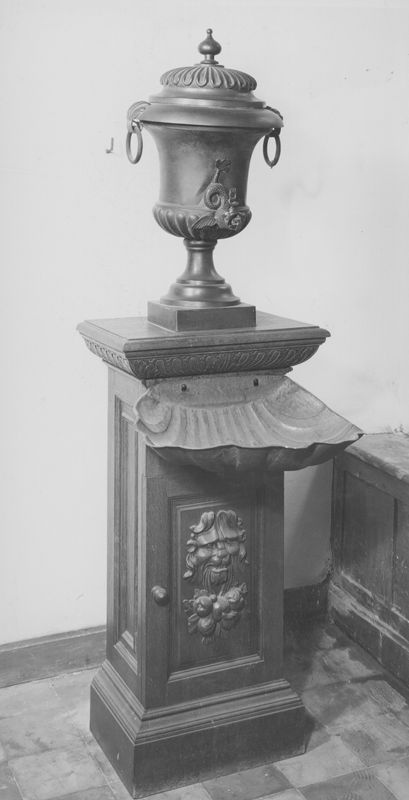 fontaine[mobilier] / Musée Chanoine Puissant