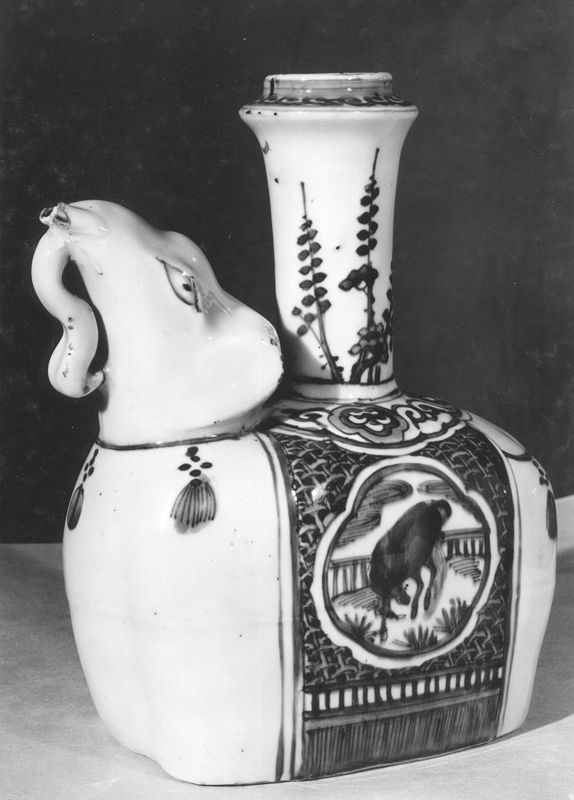 Pot en forme d'éléphant