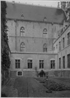 B176953