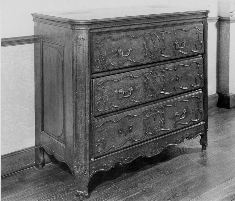 commode[meuble] / Couvent des Filles de la Croix[rue Saint-Gilles]