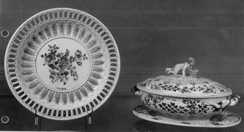 assiette décorative / Musée Curtius