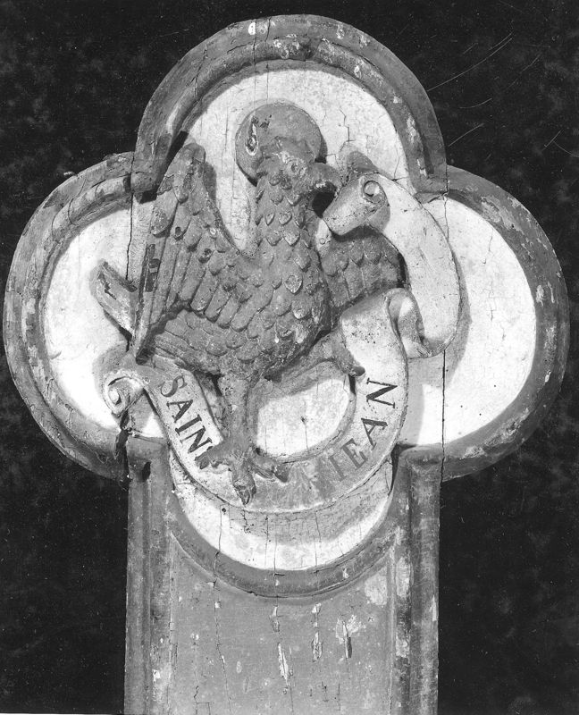 Calvaire de Lesve: Croix avec les attributs des quatre évangélistes