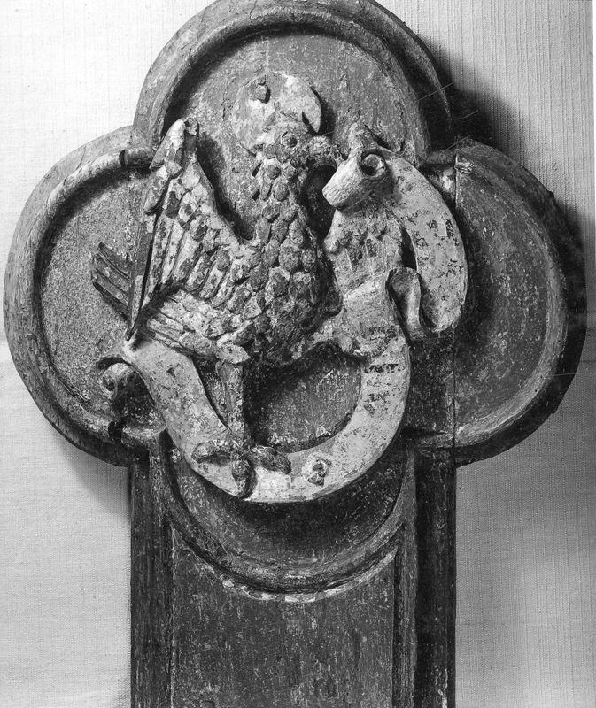Calvaire de Lesve: Croix avec les attributs des quatre évangélistes