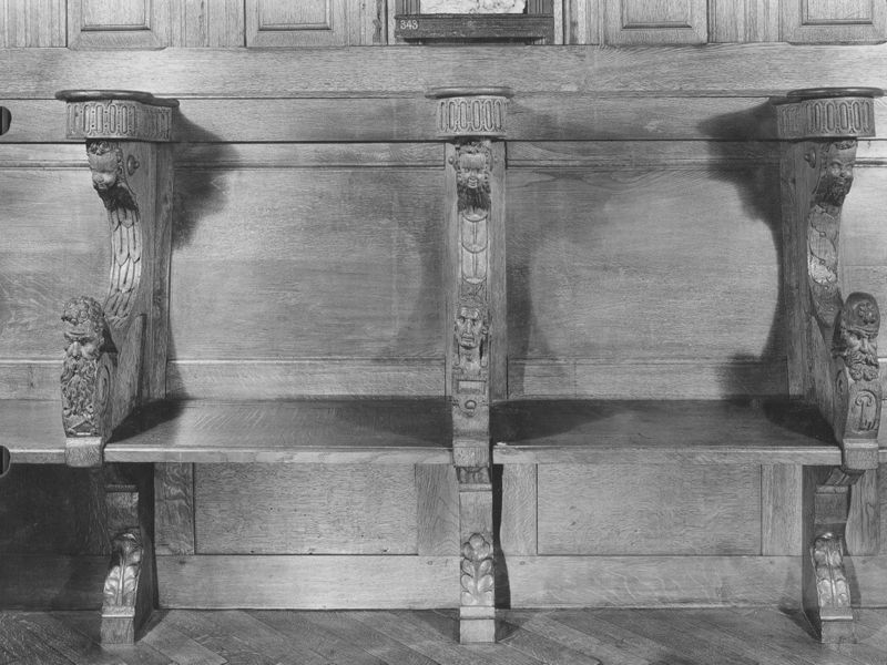 banc de choeur / Museum Mayer van den Bergh