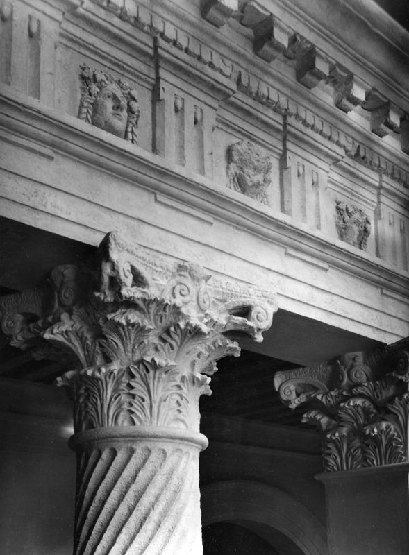 Apamée/Apamea: reconstitution du portique de la Grande Colonnade (détruit en 1946)