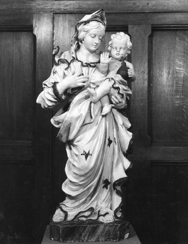 Vierge à l'enfant tenant un globe