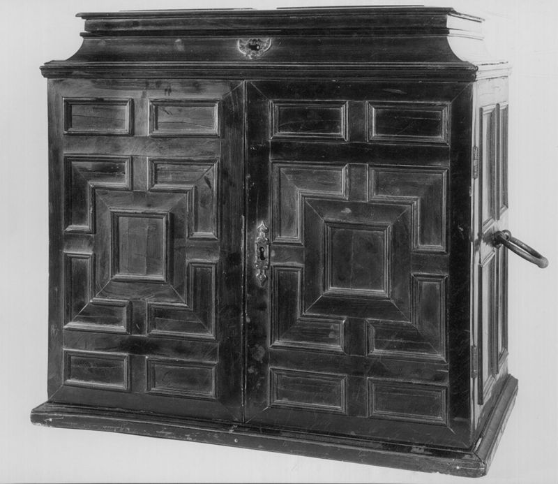 cabinet[meuble] / Musées Royaux d'Art et d'Histoire
