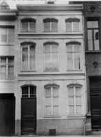 B204489