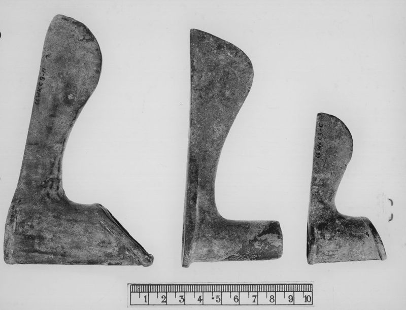 hache[outil] / Musées Royaux d'Art et d'Histoire