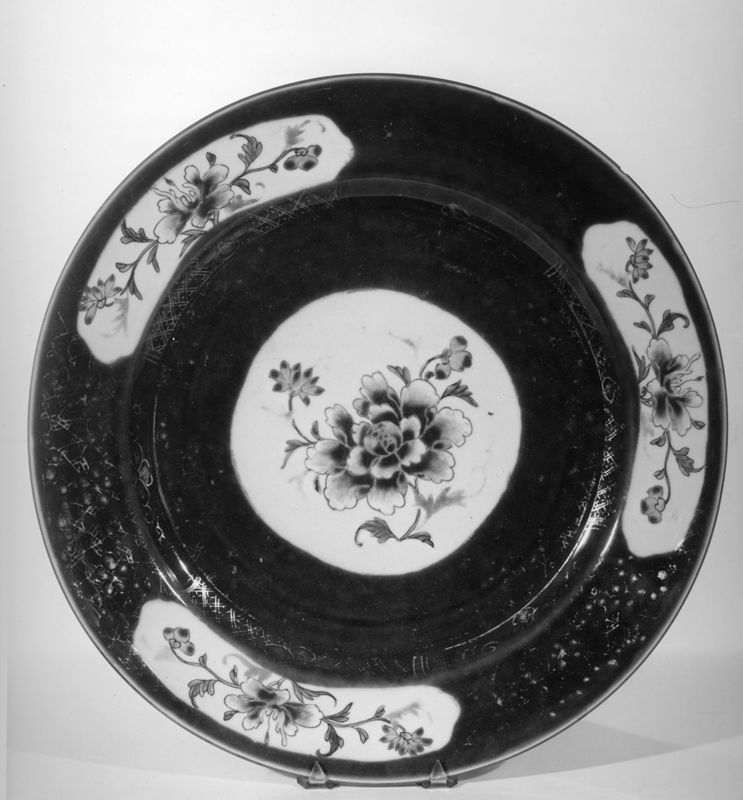 plat / Musées Royaux d'Art et d'Histoire