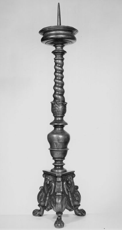 chandelier / Museum Mayer van den Bergh