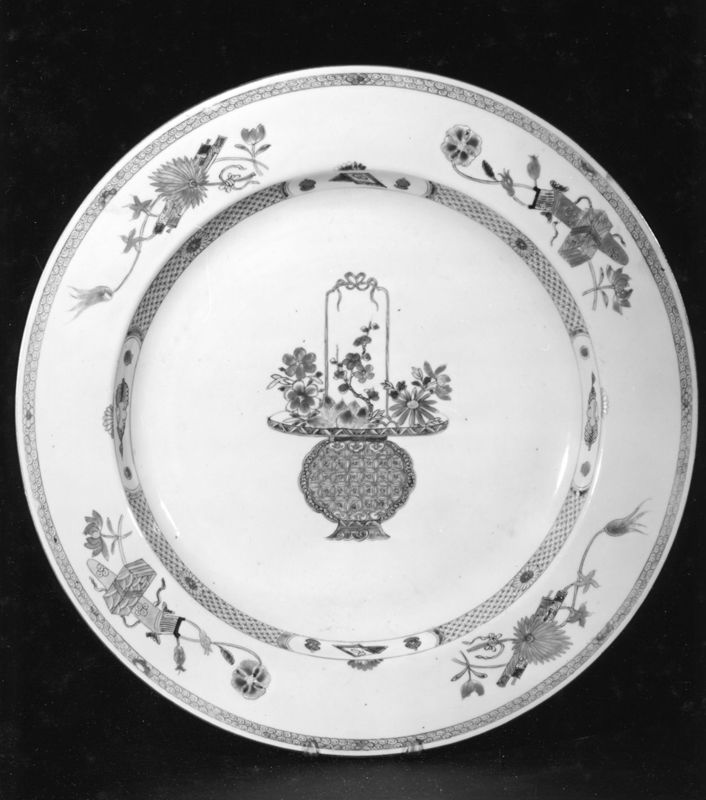 plat / Musées Royaux d'Art et d'Histoire