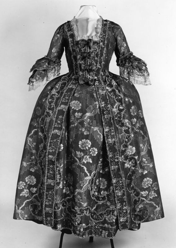 Robe à la française