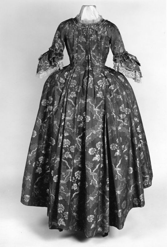 Robe à la française